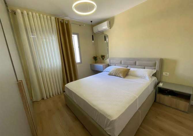 Shtepi ne shitje Apartament ne Tirane, 2+1, Mobilimi E mobiluar, Pagesa 130,000  Euro.