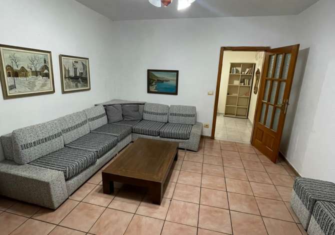 Shtepi me qera Shtepi Private ne Tirane, 2+1, Mobilimi E mobiluar, Pagesa 50,000  Leke.