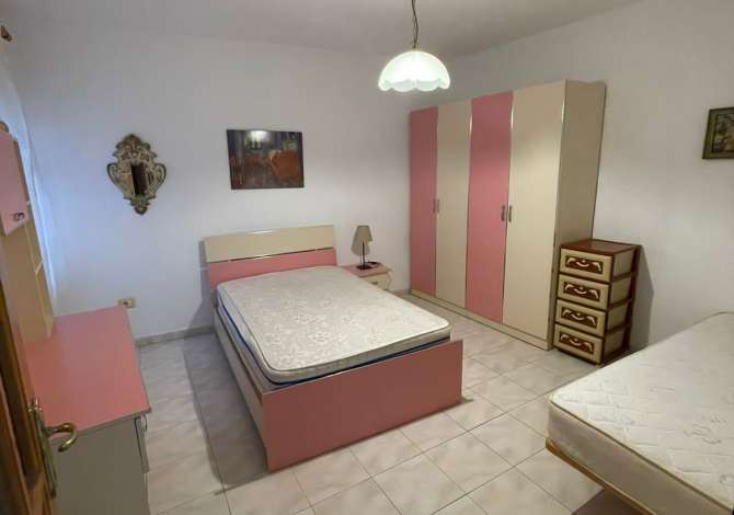 Shtepi me qera Shtepi Private ne Tirane, 2+1, Mobilimi E mobiluar, Pagesa 50,000  Leke.