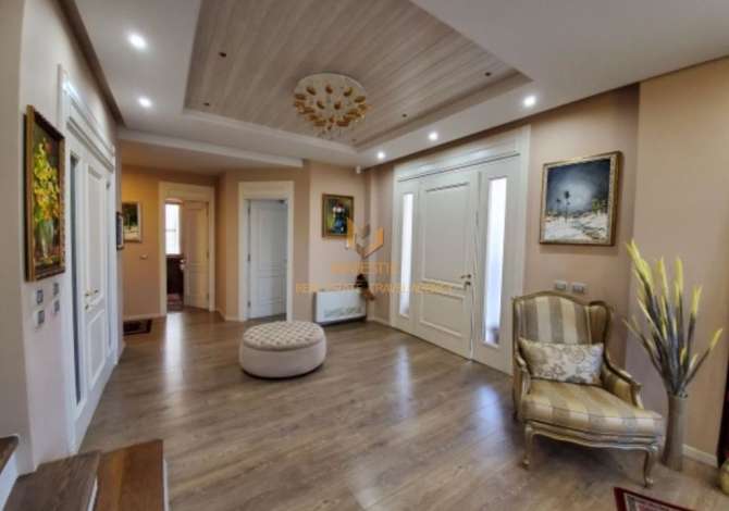 Shtepi ne shitje Vila Luksoze ne Tirane, 5+1, Mobilimi Pjeserisht e mobiluar, Pagesa 1,100,000  Euro.