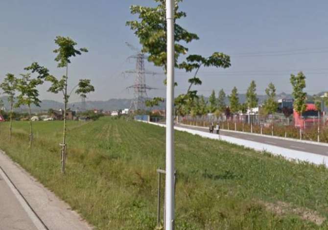 Truall ose Toke ne Tirane - 37,000,000 Leke
