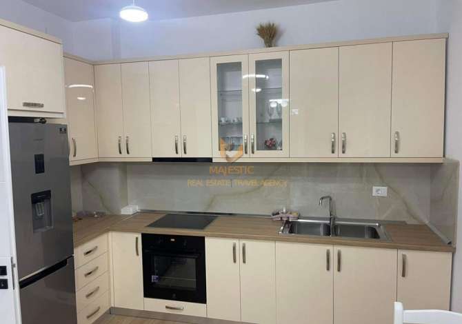 Shtepi me qera Apartament ne Tirane, 1+1, Mobilimi E mobiluar, Pagesa 400  Euro.