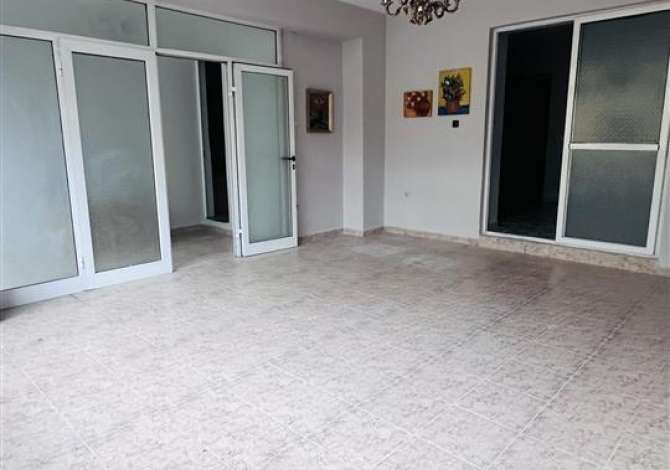 Jepet apartament 2+1 bosh prane Mozaikut , 21 Dhjetori