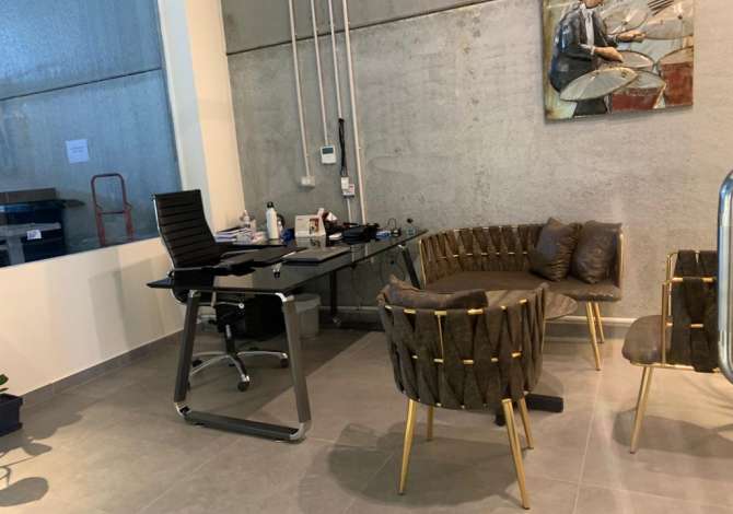 Shitet kapanon tek Tirana industrial Park , rruga Aeroportit 