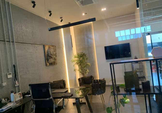 Shitet kapanon tek Tirana industrial Park , rruga Aeroportit 