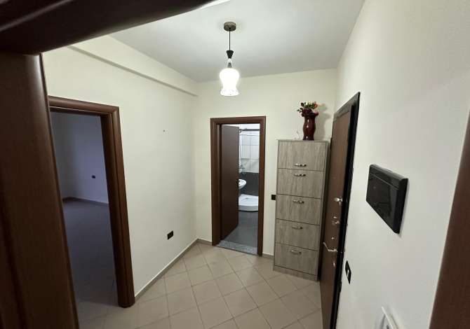 Shtepi me qera 1+1 ne Tirane - 30,000 Leke