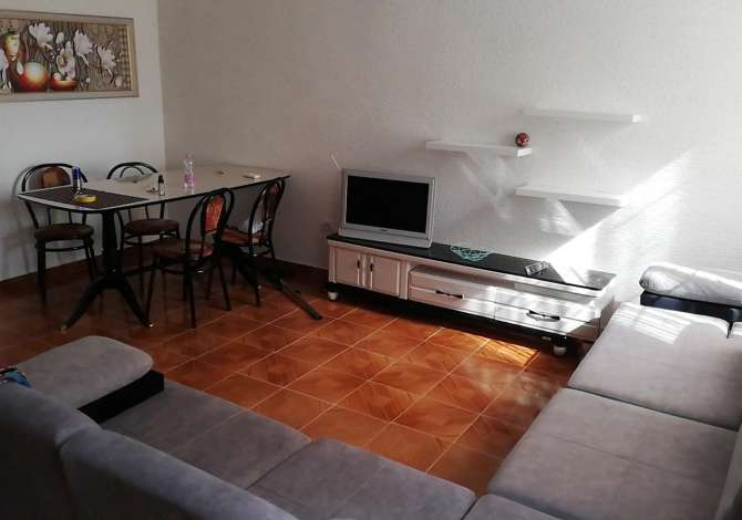 Shtepi me qera Shtepi Private ne Tirane, 1+1, Mobilimi E mobiluar, Pagesa 350  Euro.