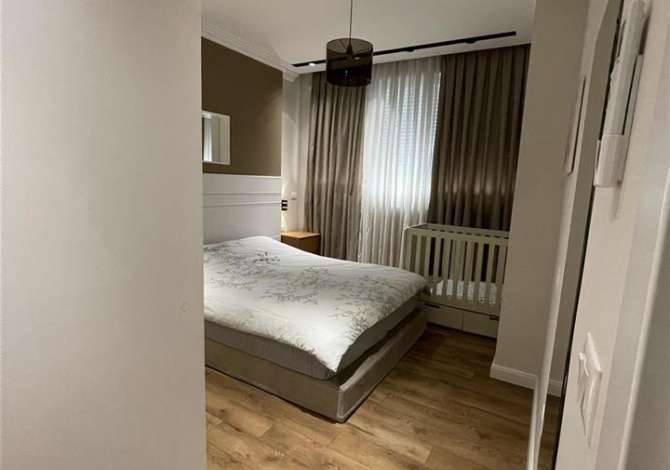 Shtepi me qera Apartament ne Tirane, 2+1, Mobilimi E mobiluar, Pagesa 750  Euro.