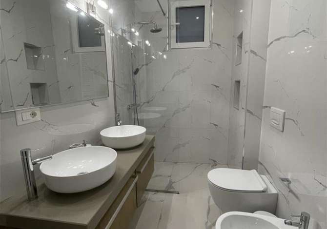 Shtepi me qera Apartament ne Tirane, 2+1, Mobilimi E mobiluar, Pagesa 750  Euro.