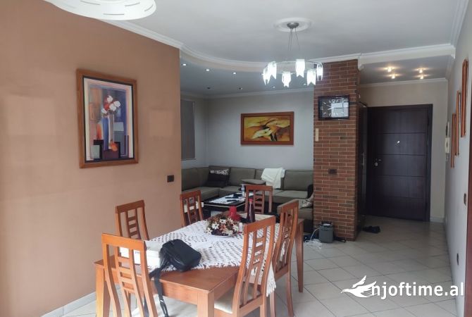 Shtepi me qera 2+1 ne Tirane - 750 Euro