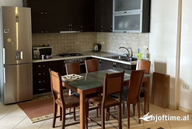 Shtepi me qera 2+1 ne Tirane - 600 Euro