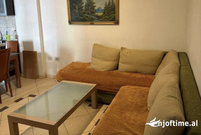 Shtepi me qera 2+1 ne Tirane - 600 Euro