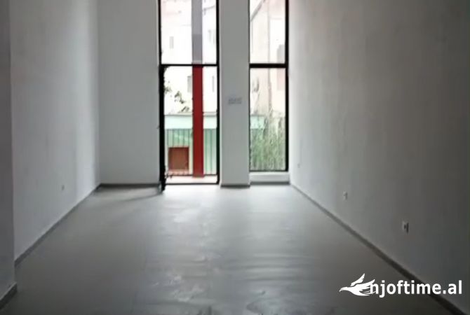 Ambient biznesi me qera 1+1 ne Tirane - 1,300 Euro