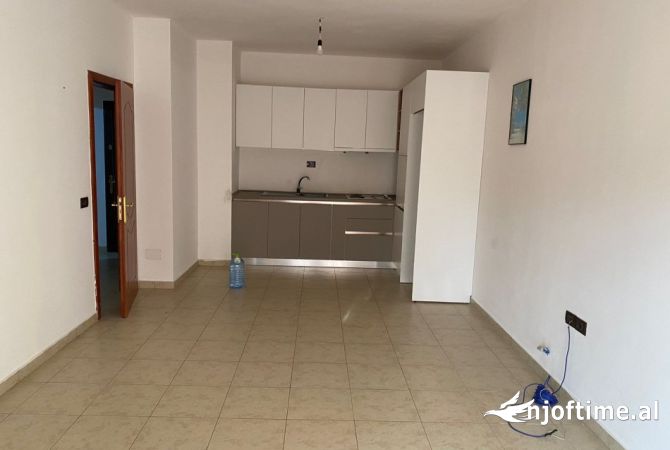 Shtepi me qera 1+1 ne Tirane - 250 Euro