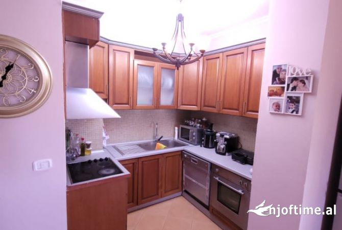 Shtepi me qera 2+1 ne Tirane - 600 Euro