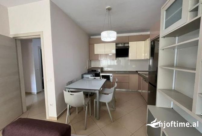 Shtepi me qera 2+1 ne Tirane - 55,000 Leke
