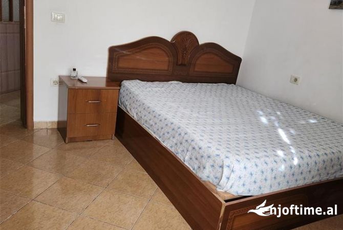 Shtepi me qera 2+1 ne Tirane - 450 Euro