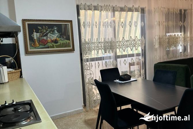 Shtepi me qera 2+1 ne Tirane - 650 Euro