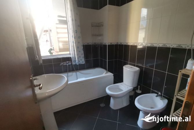 Shtepi me qera 1+1 ne Tirane - 400 Euro
