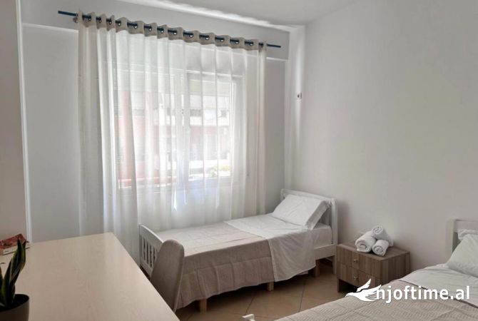 Shtepi me qera 2+1 ne Tirane - 45,000 Leke