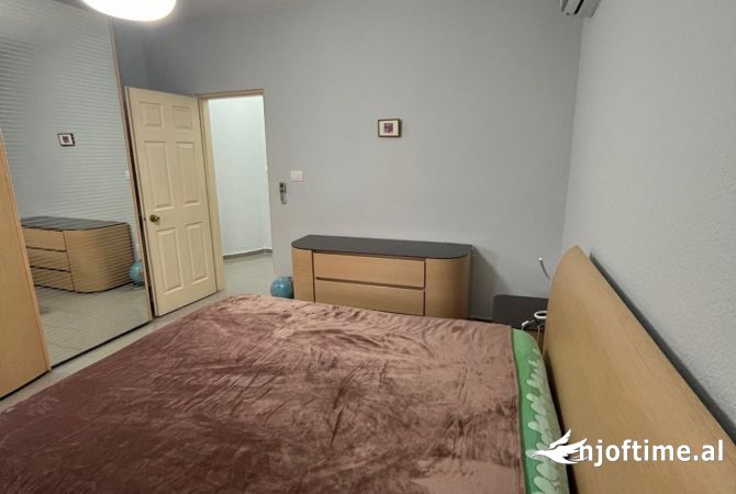 Shtepi me qera 2+1 ne Tirane - 70,000 Leke