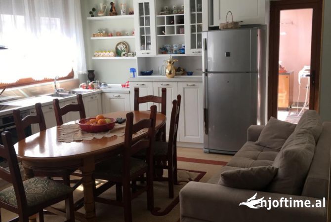 Shtepi ne shitje 3+1 ne Tirane - 260,000 Euro