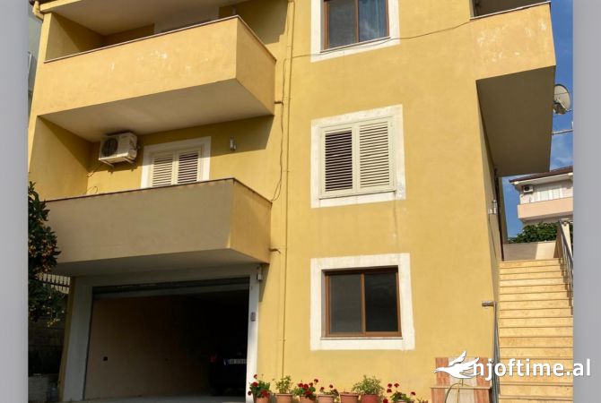 Shtepi ne shitje 4+1 ne Tirane - 395,000 Euro