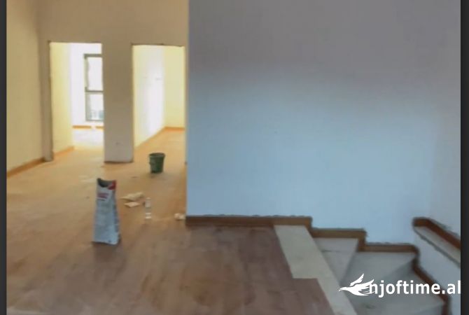 Ambient biznesi me qera 3+1 ne Tirane - 3,000 Euro