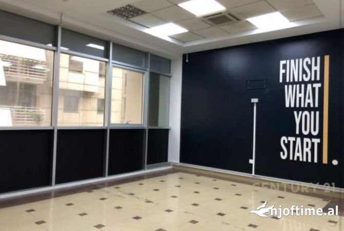 Ambient biznesi me qera 3+1 ne Tirane - 900 Euro