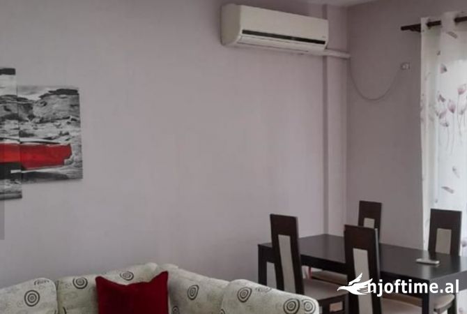 Shtepi me qera 2+1 ne Tirane - 500 Euro
