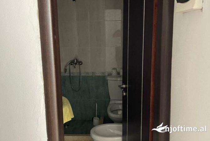 Ambient biznesi ne shitje 1+1 ne Tirane - 100,000 Euro