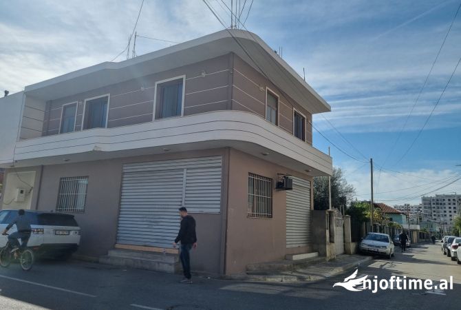 Shtepi me qera 2+1 ne Tirane - 1,100 Euro