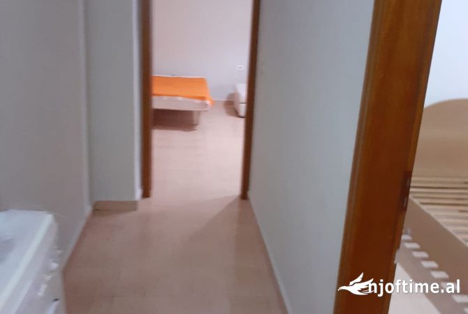 Shtepi me qera 2+1 ne Tirane - 70,000 Leke