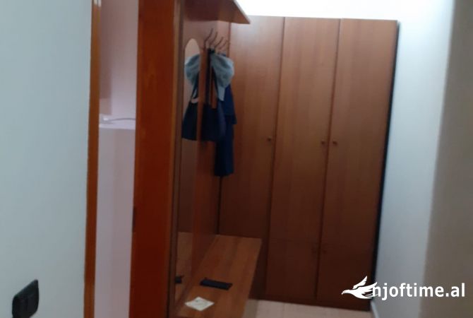 Shtepi me qera 2+1 ne Tirane - 70,000 Leke
