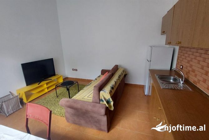 Shtepi me qera 1+1 ne Tirane - 30,000 Leke