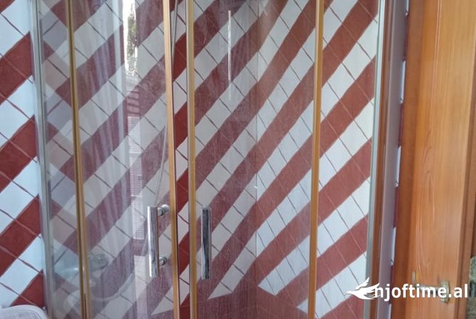 Shtepi me qera Apartament ne Tirane, 2+1, Mobilimi E mobiluar, Pagesa 750  Euro.