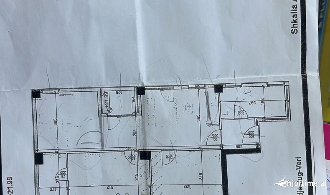 Shtepi ne shitje Apartament ne Tirane, 2+1, Mobilimi Bosh, pa mobiluar, Pagesa 164,600  Euro.