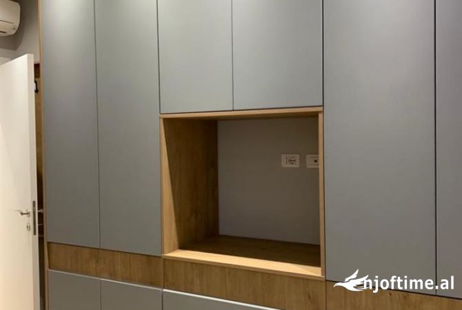 Shtepi ne shitje Apartament ne Tirane, 2+1, Mobilimi E mobiluar, Pagesa 139,000  Euro.