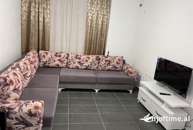 Shtepi me qera Apartament ne Tirane, 1+1, Mobilimi E mobiluar, Pagesa 35,000  Leke.