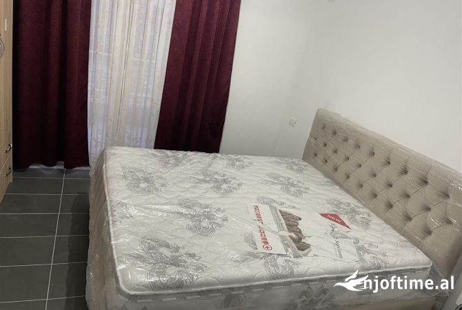 Shtepi me qera Apartament ne Tirane, 1+1, Mobilimi E mobiluar, Pagesa 35,000  Leke.