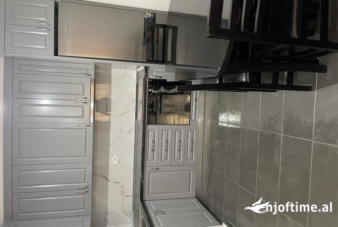Shtepi me qera 1+1 ne Tirane - 35,000 Leke
