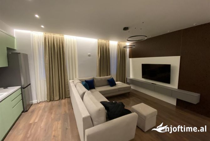 Shtepi me qera Apartament ne Tirane, 2+1, Mobilimi E mobiluar, Pagesa 650  Euro.