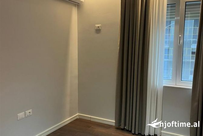 Shtepi me qera Apartament ne Tirane, 2+1, Mobilimi E mobiluar, Pagesa 650  Euro.