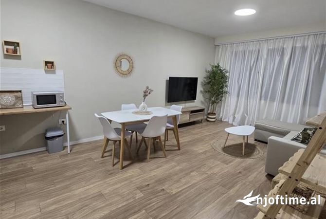 Shtepi me qera Apartament ne Tirane, 1+1, Mobilimi E mobiluar, Pagesa 900  Euro.