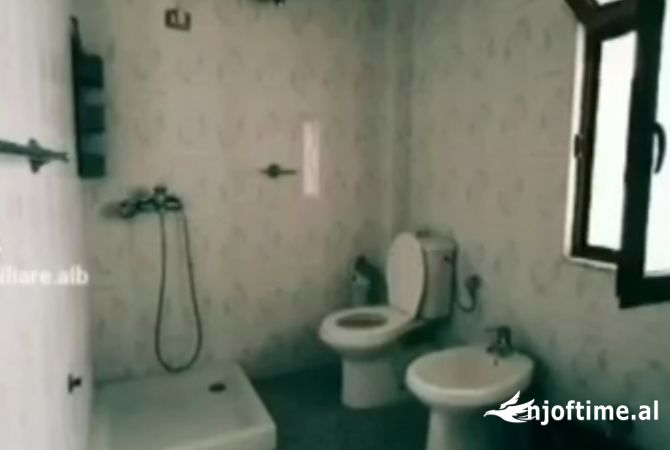 Shtepi me qera Shtepi Private ne Tirane, 2+1, Mobilimi E mobiluar, Pagesa 35,000  Leke.