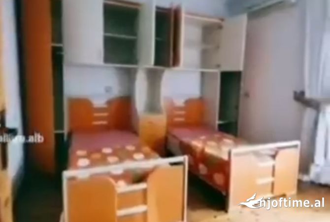 Shtepi me qera Shtepi Private ne Tirane, 2+1, Mobilimi E mobiluar, Pagesa 35,000  Leke.