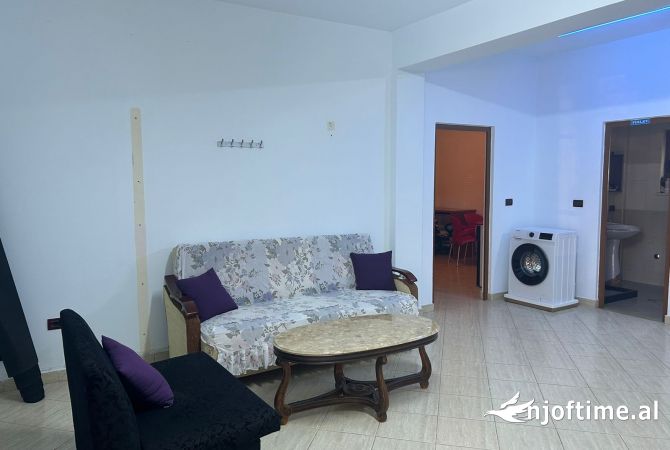 Shtepi me qera 1+1 ne Tirane - 35,000 Leke