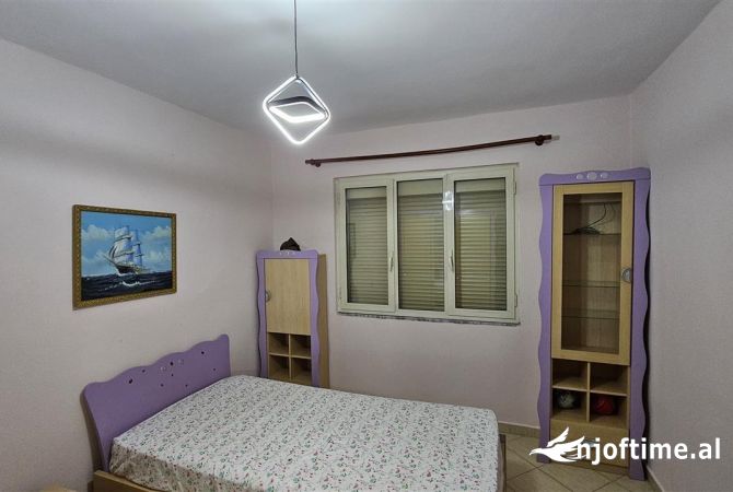 Shtepi me qera Apartament ne Tirane, 2+1, Mobilimi E mobiluar, Pagesa 550  Euro.