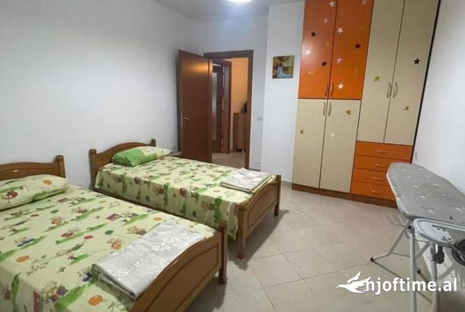 Shtepi me qera Apartament ne Tirane, 2+1, Mobilimi E mobiluar, Pagesa 700  Euro.