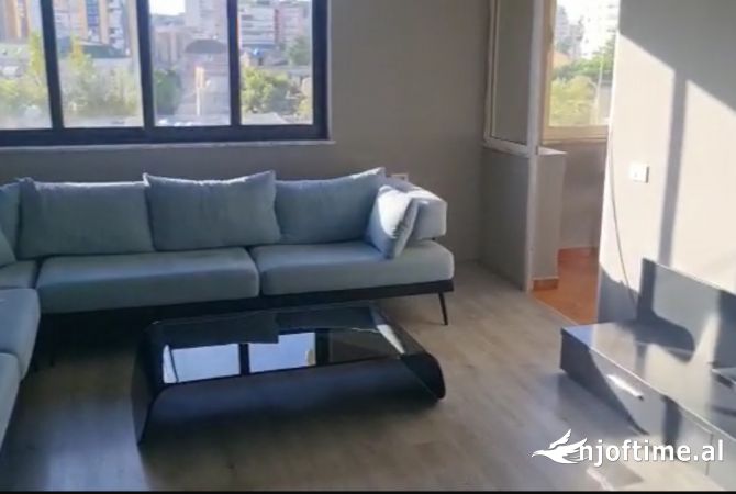 Shtepi me qera 2+1 ne Tirane - 650 Euro